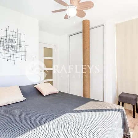 Modern 1 Bedroom In Very Center Of Marbella. Appartamento *