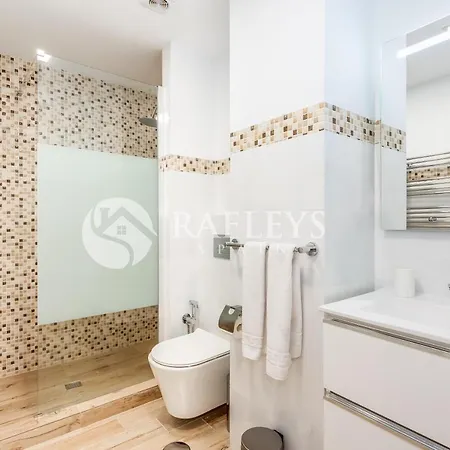 Modern 1 Bedroom In Very Center Of Marbella. Appartamento Marbella