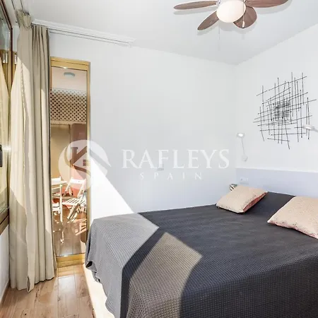 Апартаменти Modern 1 Bedroom In Very Center Of Marbella.