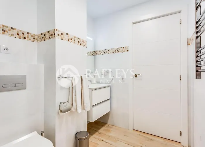 Modern 1 Bedroom In Very Center Of Marbella. *